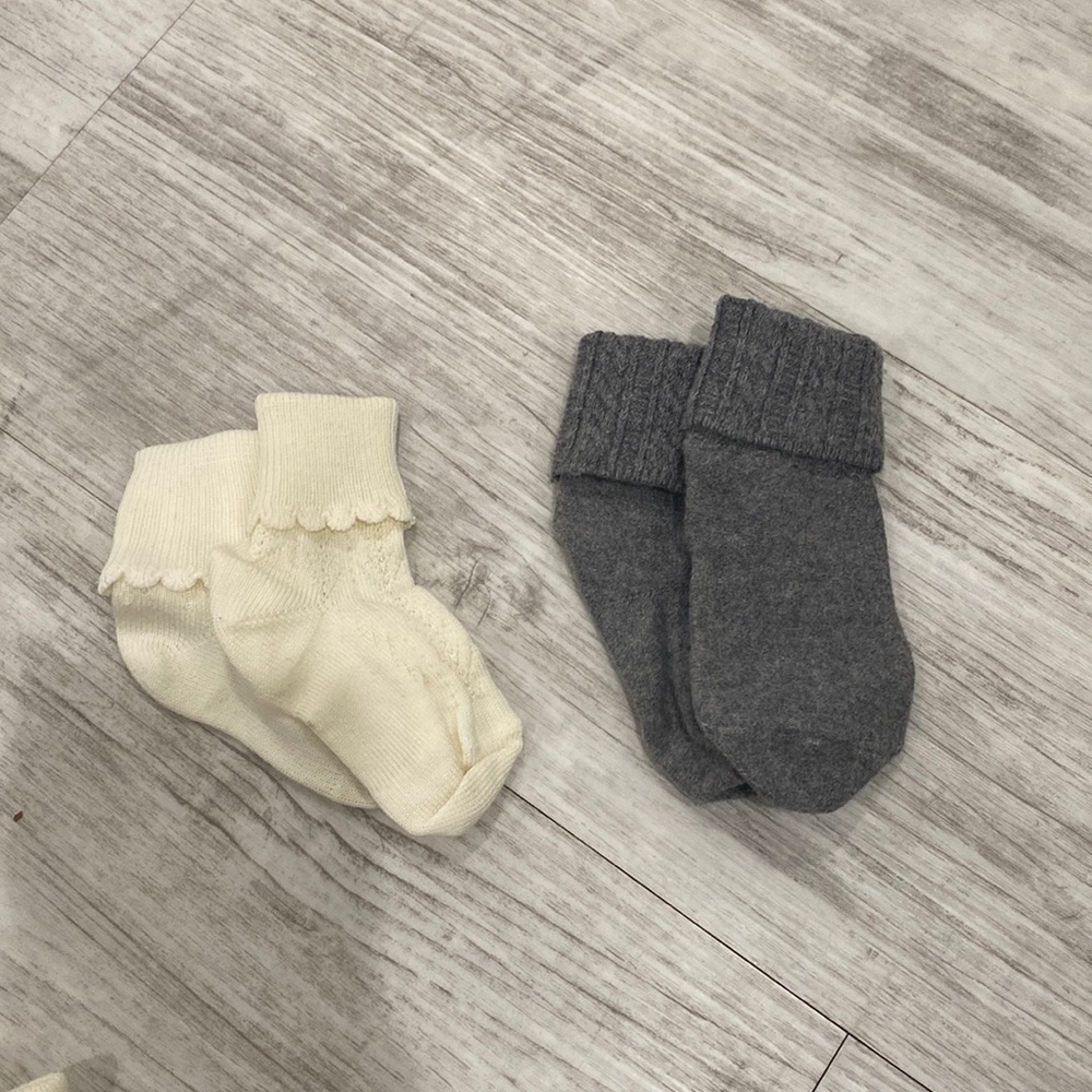 Condor socks. Ivory and grey. Size 9 months.